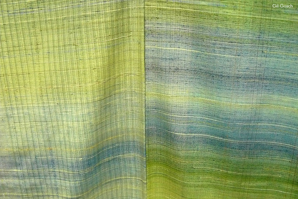 Detalhe de quimono azul e verde feito por Fukumi Shimura